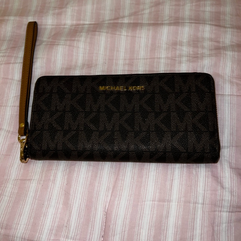 NWOT michael kors wallet